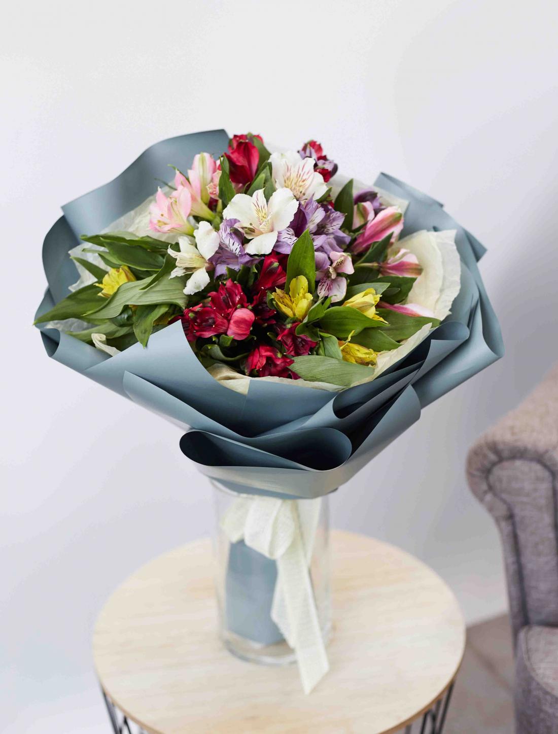 Смотрите, какая акция: букеты и композиции в магазине цветов "Эдем" со ...